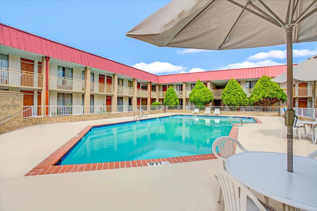 Knights Inn Memphis Airport Екстер'єр фото