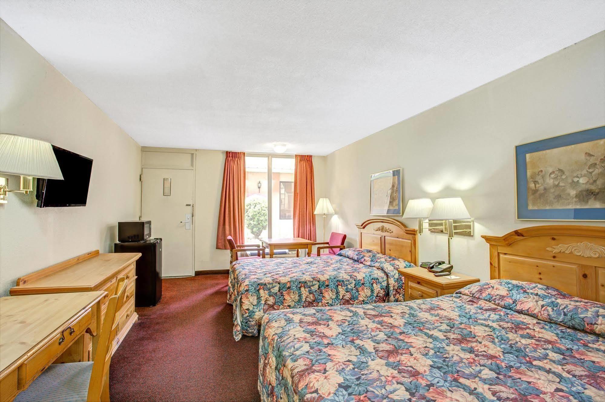 Knights Inn Memphis Airport Екстер'єр фото