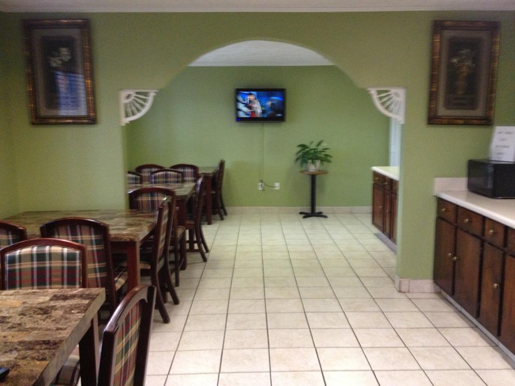 Knights Inn Memphis Airport Екстер'єр фото